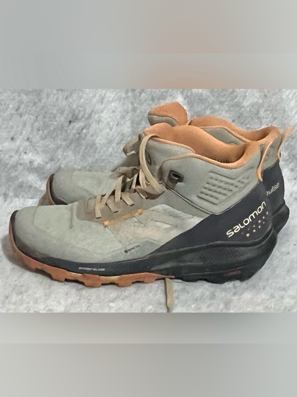 Salomon Outpulse Mid
Waterproof Gore-Tex Women
Hiking Shoes~Size 8~gray/black